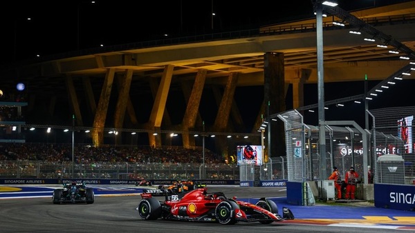 Sainz, dal lavoro con i tecnici al week end perfetto di Singapore