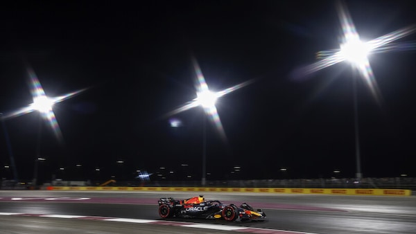 GP Qatar, qualifiche: Verstappen in pole, Leclerc 5° e Sainz escluso in Q2