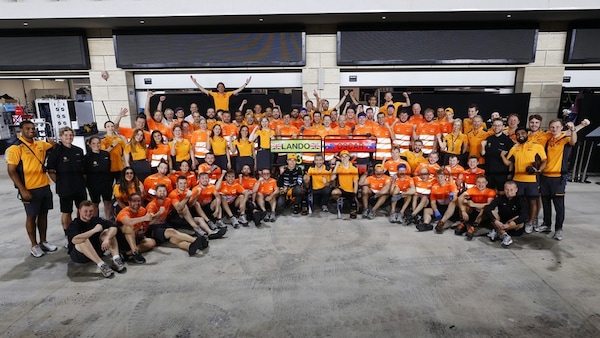 Il segreto della McLaren? Essere felici. Divertirsi e sorridere