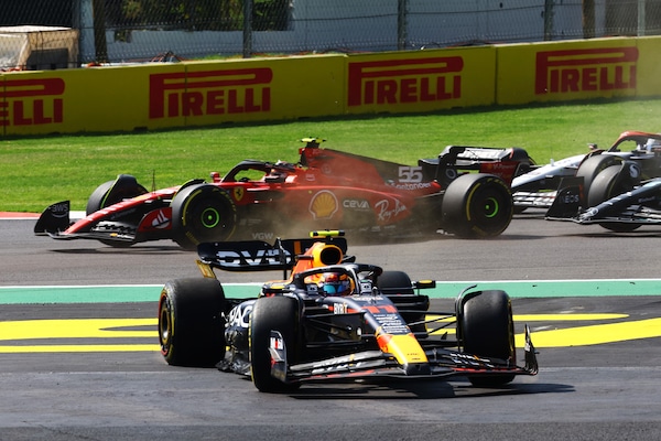 Leclerc-Perez, che incidente al via: la Red Bull costretta al ritiro