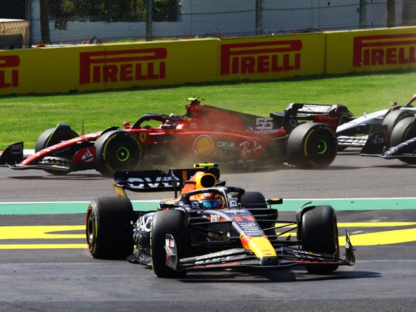 Leclerc-Perez, che incidente al via: la Red Bull costretta al ritiro