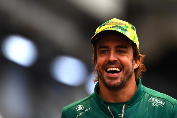 Alonso spazza via i rumours su Red Bull: voci da chi cerca followers