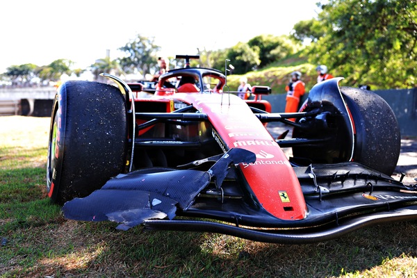 Ferrari e l'incubo affidabilità: è un'emergenza per Leclerc e Sainz