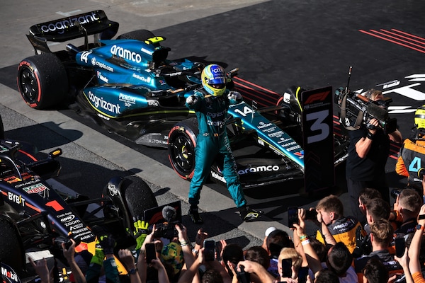 Alonso: "L'Aston Martin è stata una sorpresa oltre le mie aspettative"