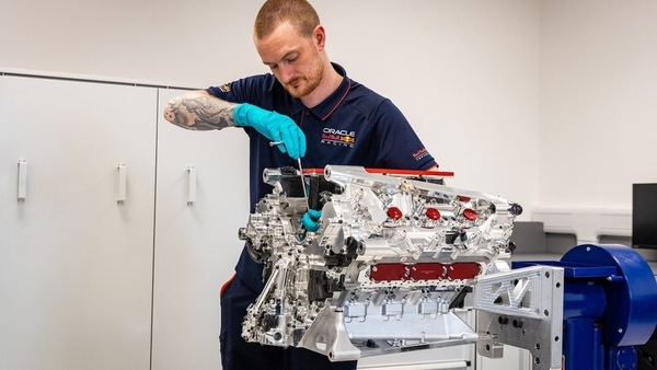 Power unit Red Bull 2026: "Progettato da zero ogni bullone"