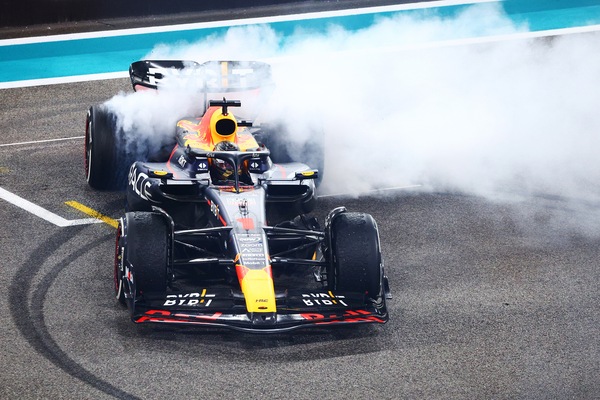 Verstappen: "Annata straordinaria, godiamocela"