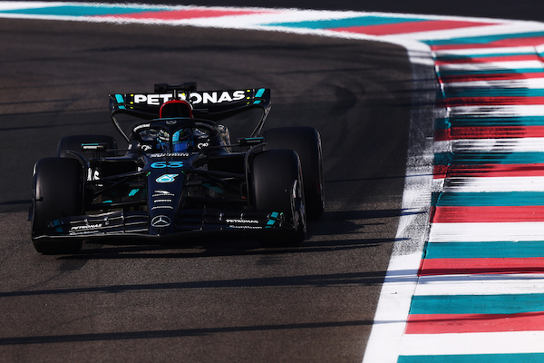 Test Abu Dhabi: danno sulla Mercedes, incidente per Russell