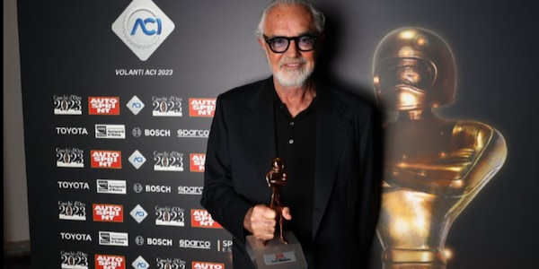 Flavio Briatore ai Caschi d'Oro 2023: "Vasseur sarà il francese che farà vincere la Ferrari?"