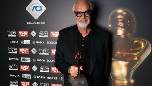 Flavio Briatore ai Caschi d'Oro 2023: "Vasseur sarà il francese che farà vincere la Ferrari?"