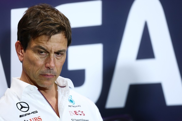 Wolff, Newey non basta: "Neanche un genio risolverebbe i nostri problemi"