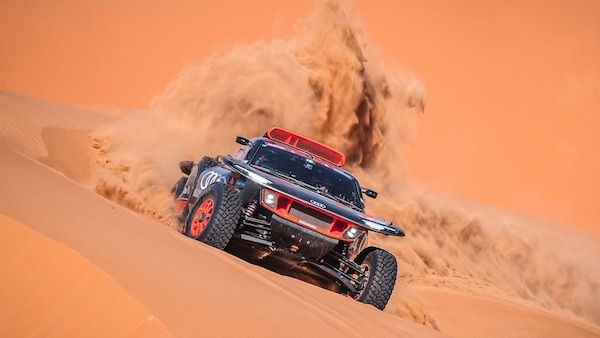 Dakar 2024, speciale 48 ore: Sainz va in tenda al comando