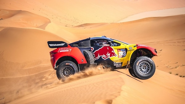 Dakar 2024: SS 48 ore a Loeb, generale a Sainz: "Resta ancora molta strada"