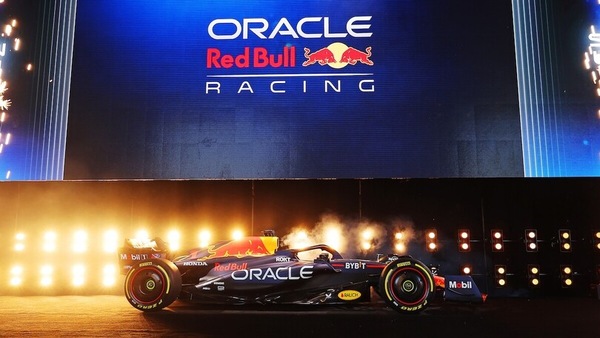 Red Bull RB20 annuncia la data di presentazione