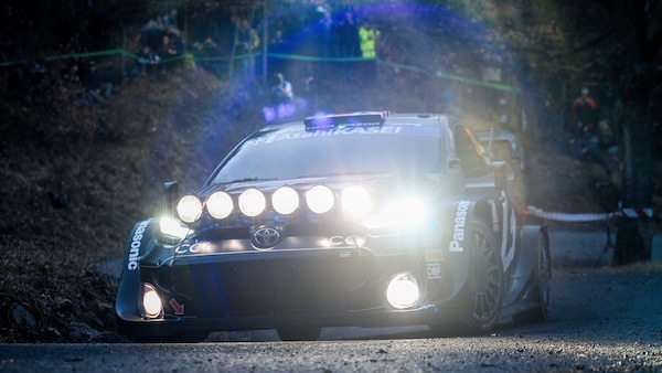 Evans primo leader a Montecarlo