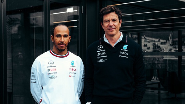 Wolff su Hamilton: "Sorpreso dalle tempistiche, non dalla scelta"