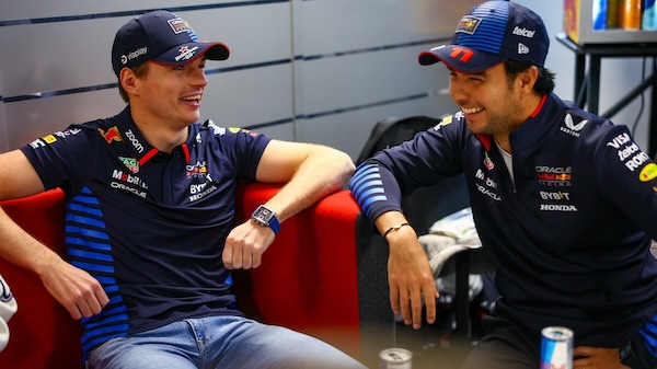 Verstappen: Hamilton in Ferrari? Il 2024 sarà un anno di imbarazzi