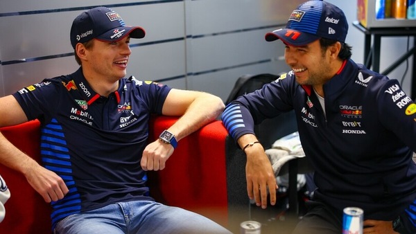 Verstappen: Hamilton in Ferrari? Il 2024 sarà un anno di imbarazzi