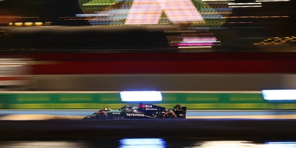 Russell: "Verstappen in gara sarà fuori portata"