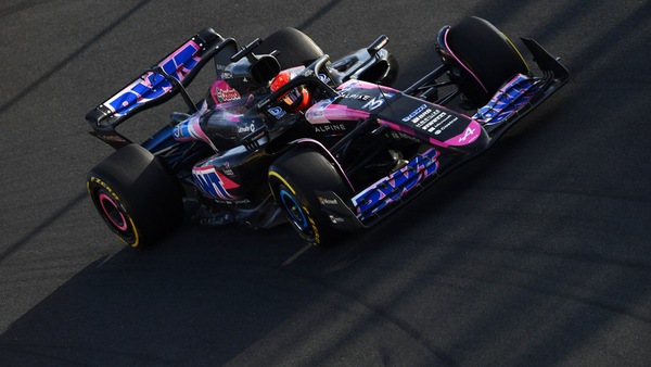 Eddie Jordan stronca Alpine: "Imbarazzante, meglio se vendono il team"