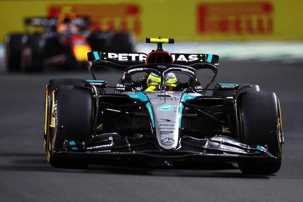 Wolff, Mercedes soffre le curve veloci: "In Australia i primi progressi"