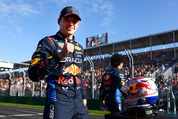 GP Australia: Verstappen in pole, Sainz eroico secondo
