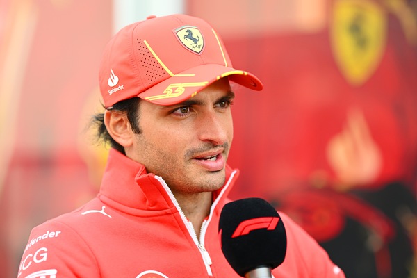 Sainz, Carlos vuole accelerare sul futuro e in pista a Suzuka