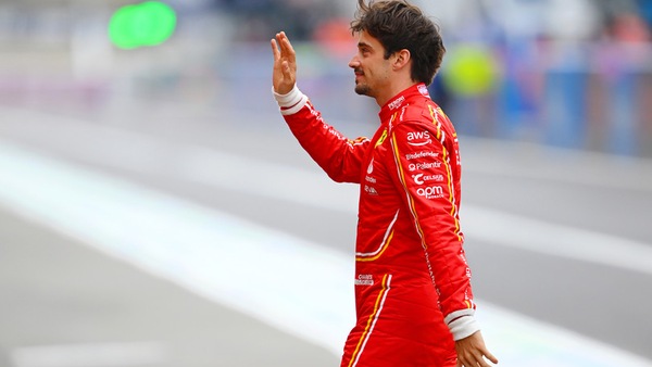 Emozione Leclerc, il casco in ricordo di Bianchi: "Sono in F1 grazie a lui"