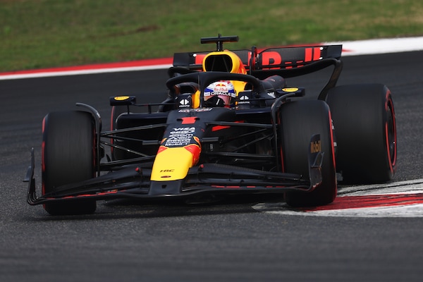 GP Cina, qualifiche: Verstappen regala la pole numero 100 alla Red Bull
