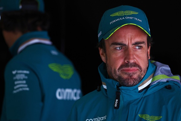 Aston Martin chiede il riesame della penalità inflitta ad Alonso