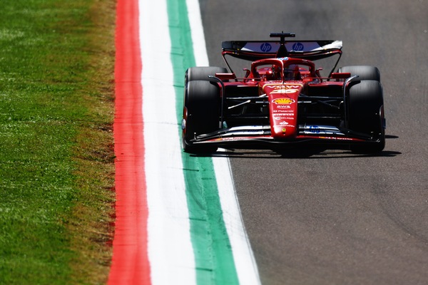 GP Imola, FP1: comanda Leclerc, poi Russell e Sainz