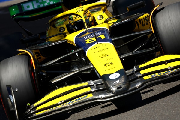 Piastri: "Ok la prima fila, Leclerc velocissimo per tutto il weekend"