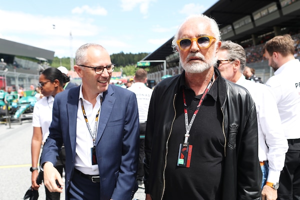 Alpine prova l'ennesima ricostruzione e la affida a Briatore?