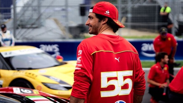 Sainz e il futuro: "Discuto con squadre che mi fanno sentire desiderato"