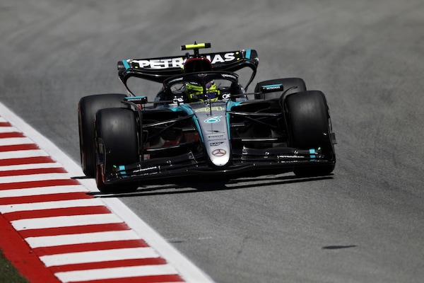 GP Spagna, FP2: Hamilton al top, poi Sainz e Norris