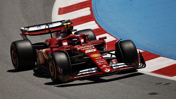 GP Spagna, FP3: Sainz davanti, 4 piloti in meno di un decimo