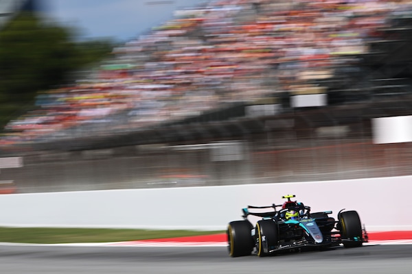Hamilton: "Passi avanti enormi, Mercedes sta tornando un'auto in grado di vincere"