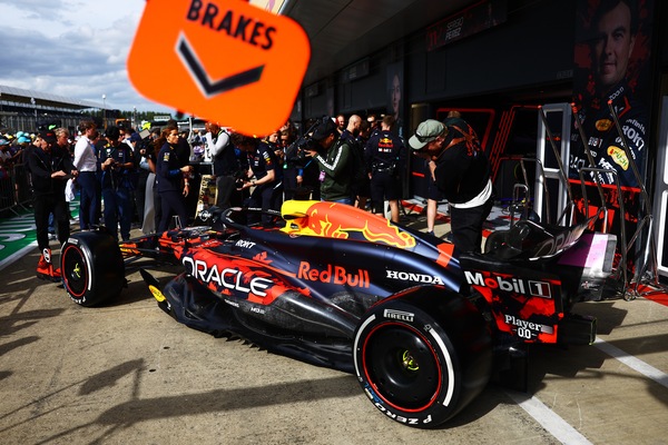 Red Bull ritocca il fondo, Haas tutta nuova a Silverstone