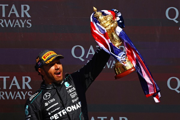 Hamilton, una vittoria scaccia 2021: "Un episodio rimasto a lungo"