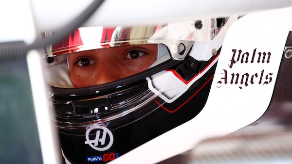 GP Brasile, ufficiale: Bearman al posto di Magnussen sulla Haas