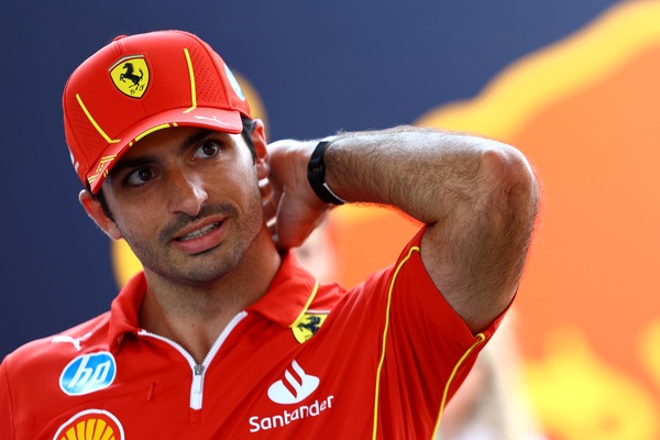 Sainz e le novità: "Piccola modifica, capiremo se ci aiuterà"