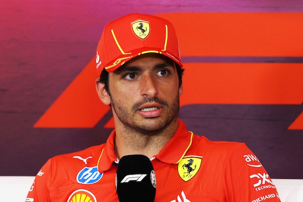 Sainz loda la McLaren: "È il team più forte, ammiro Stella"