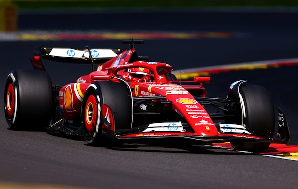Ferrari, dai trionfi al misero terzo posto: perché Leclerc e Sainz non vincono più