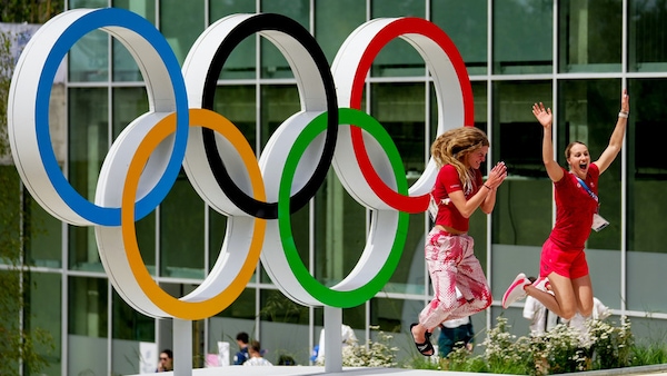 Le medaglie di Ecclestone, la favola di Tom Stallard, Badoer e la Carta Olimpica: storie di F1 e Olimpiadi