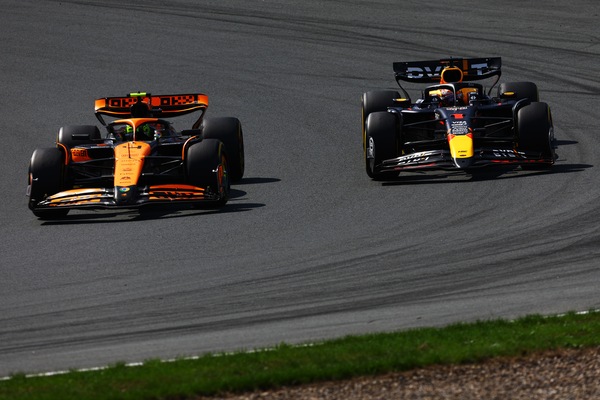 Il Mondiale da Miami in poi: pari tra Verstappen e Norris, McLaren vola