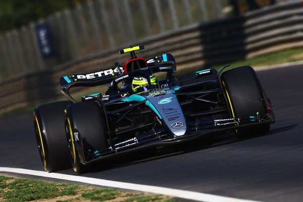 GP Italia, FP2: Hamilton al top, poi Norris e Sainz. Leclerc 5°