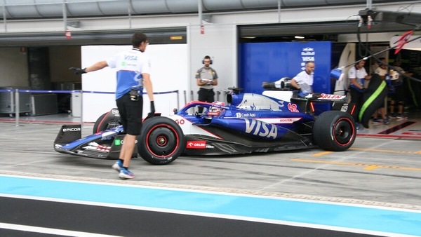 Lawson, esordio con penalità a Austin