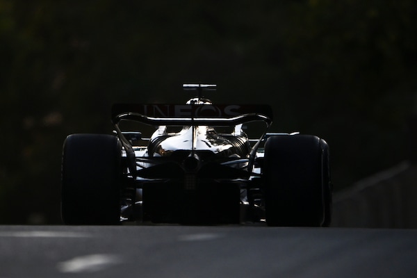 Test Pirelli 2025, troppa pioggia a Magny-Cours: pochi giri per Schumacher e la Mercedes