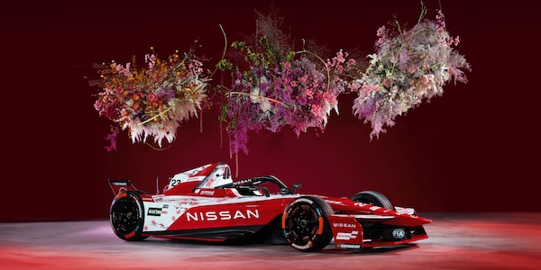 Nissan, la stagione 11 parte con nuova sede, Nato e... fiori di ciliegio
