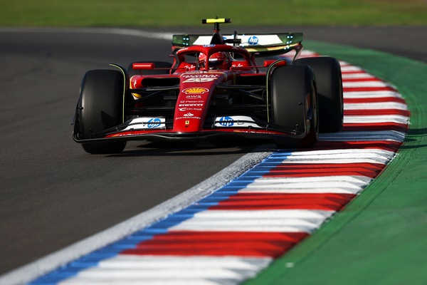 GP Messico, FP2: svetta Sainz nel "test" Pirelli