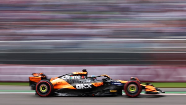 GP Messico, FP3: 1-2 McLaren, poi Sainz. Verstappen 4°, Leclerc 6°